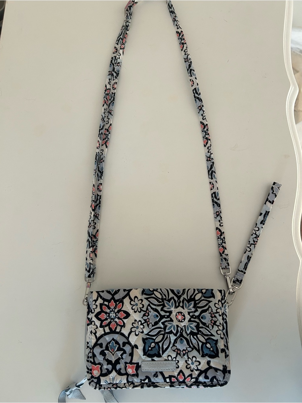 Vera Bradley Crossbody Wristlet Wallet Lisbon Medallion Quilted Crossbody Purse